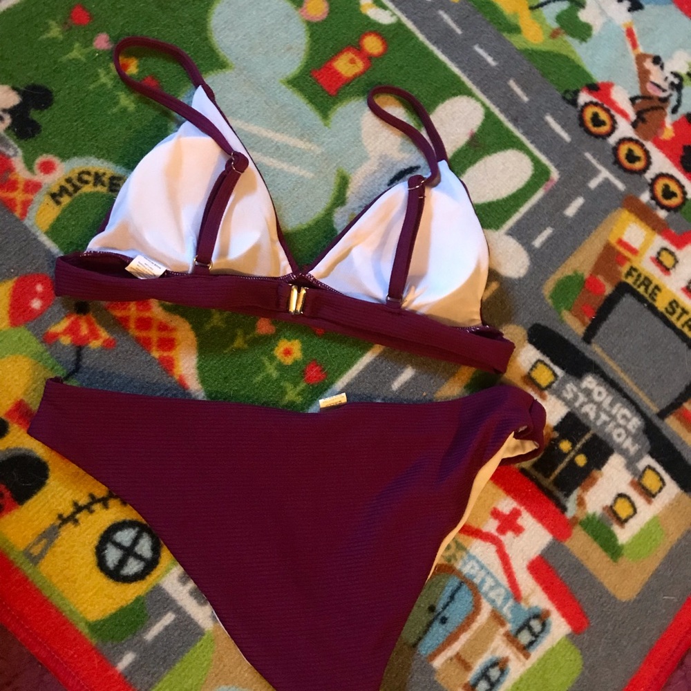 Bikini 👙 - Picture 2 of 2